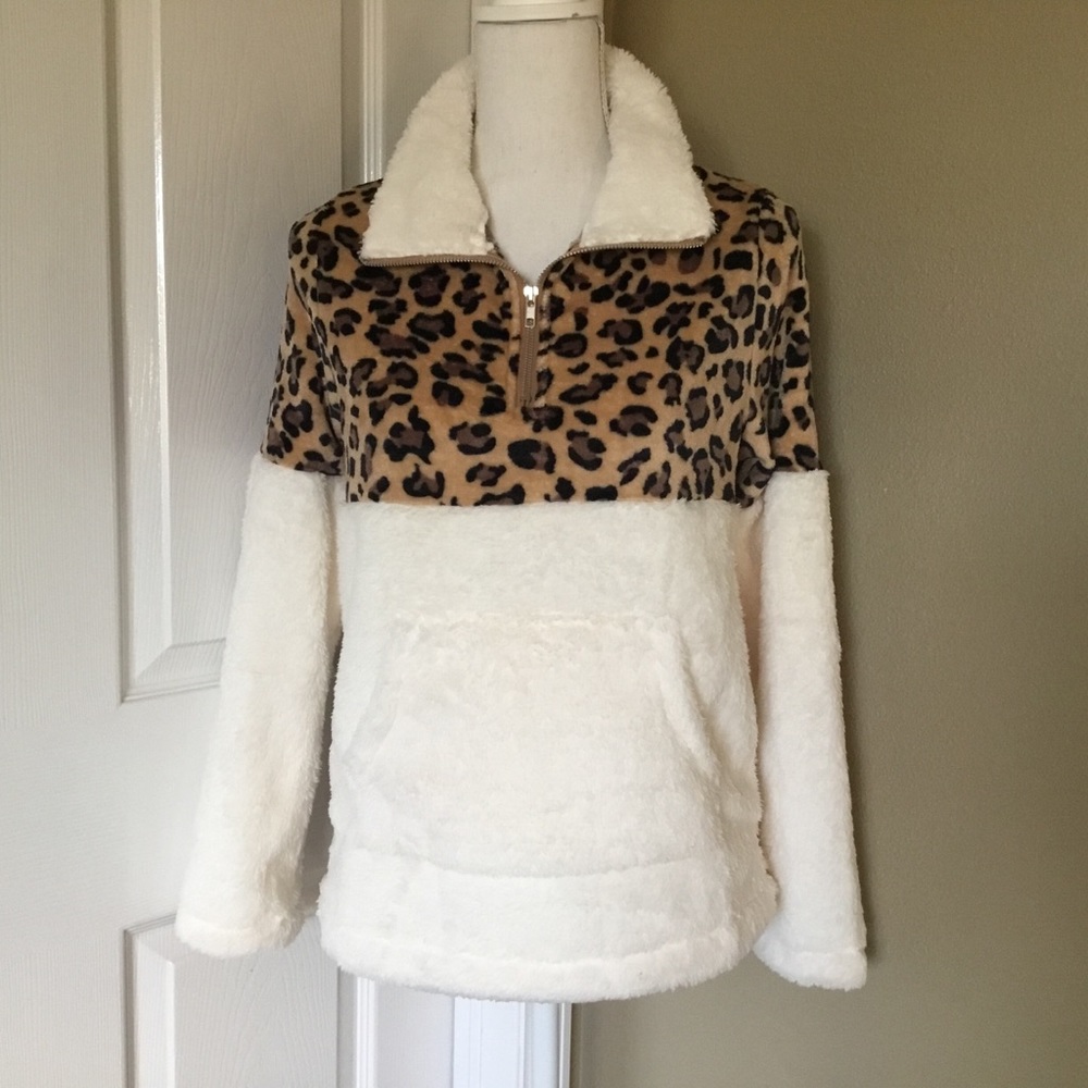 Ivory Fleece Pullover - Picture 4 of 8